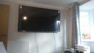 &% Inch Samsung tv wall mounted in Woodley
